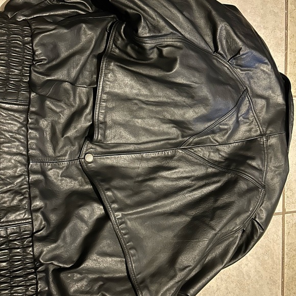 Wilson Leather Jacket size small EUC - Picture 5 of 6